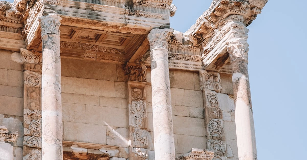 Древние игральные кости и археологические находки азартных игр