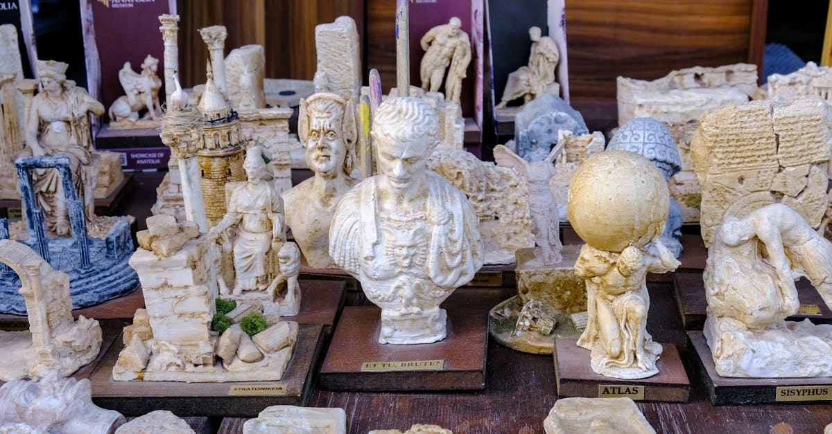 Древнегреческие артефакты с изображениями олимпийских богов